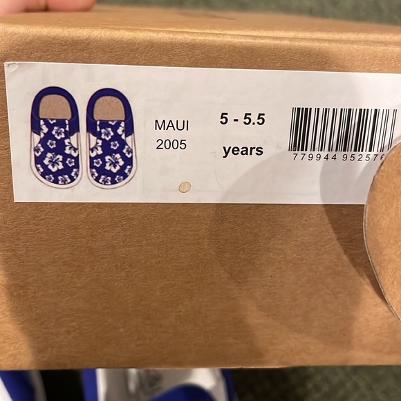 Jack & Lilly canvas floral shoes (sz 5-5.5 yrs) - Picture 6 of 6